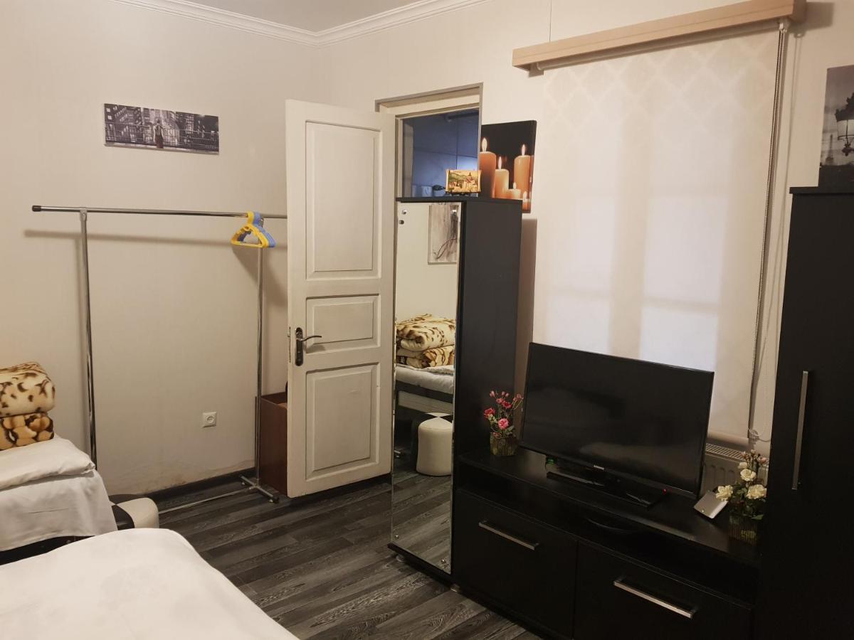 Apartment On Botanikuri Tbilisi Esterno foto