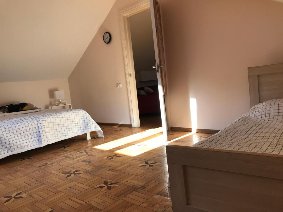 Apartment On Botanikuri Tbilisi Esterno foto