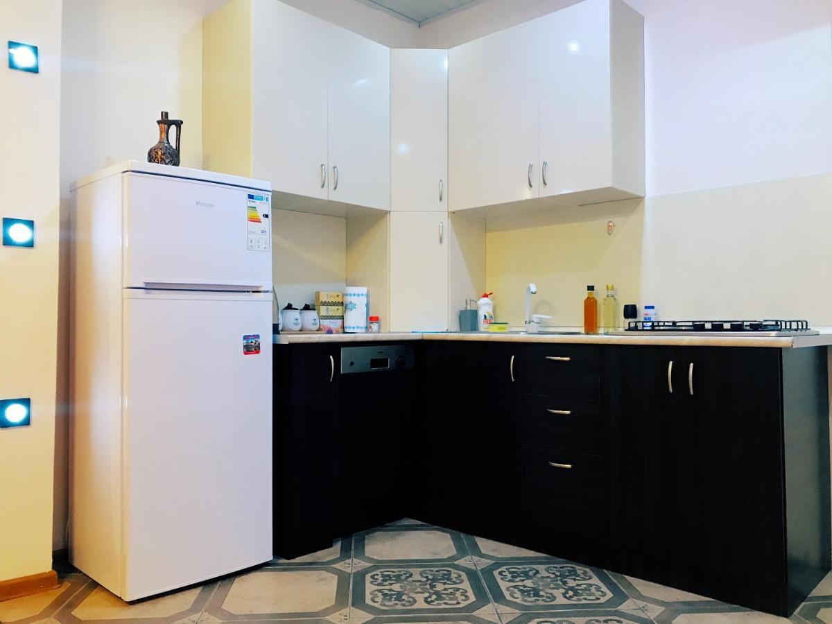 Apartment On Botanikuri Tbilisi Esterno foto