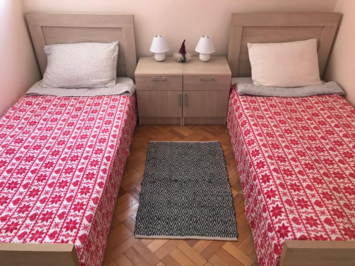 Apartment On Botanikuri Tbilisi Esterno foto